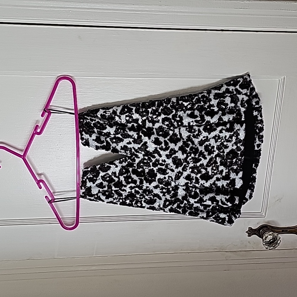 NWT!! Guess Y2K peplum sequin zip-up strapless top